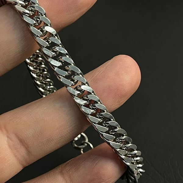 8mm_stainless_steel_curb_link_chain_bracelet_for_men_online_in_Pakistan4