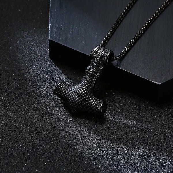 Viking_Mjolnir_Thor_s_Hammer_Pendant_Necklace_for_Men_Online_In_Pakistan_2