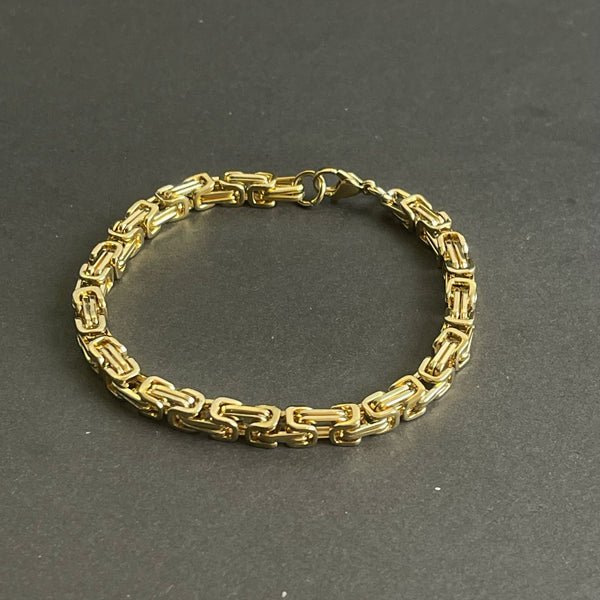 golden_stainless_steel_chain_bracelet_for_men_online_in_Pakistan_1